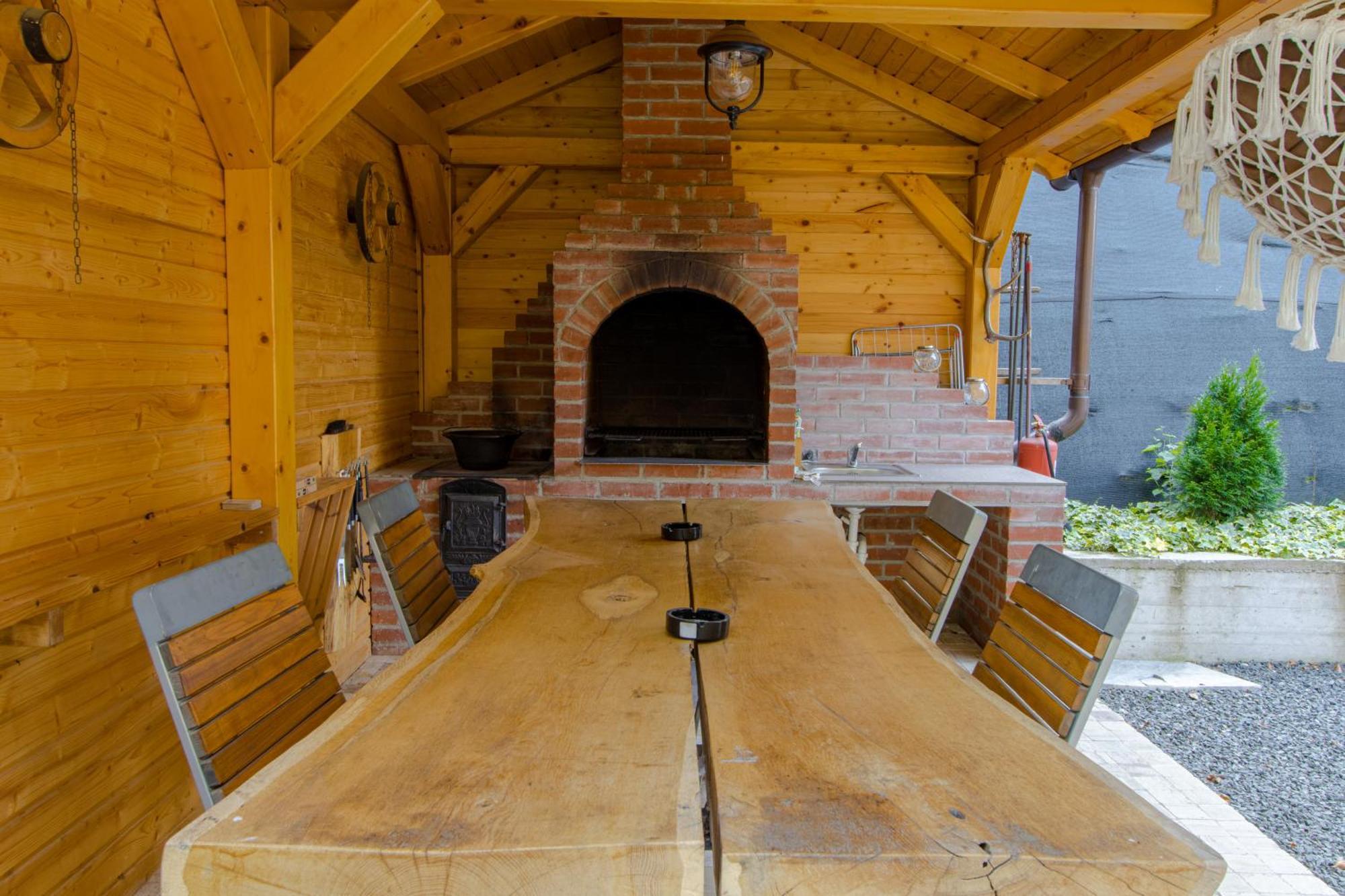 Bear'S Lair Chalet Porumbacu de Sus Exterior photo